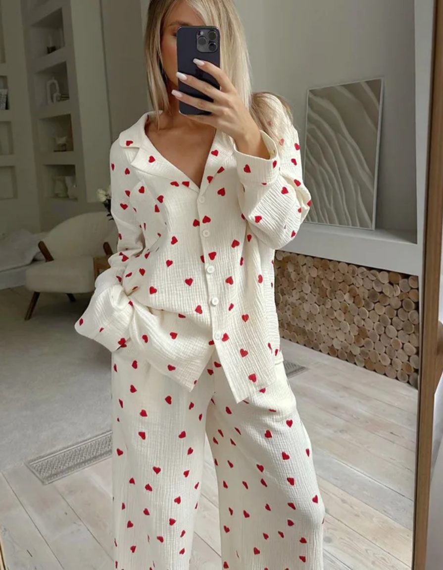 Amarie – Pyjama à cœurs – T-shirt à manches longues et pantalon
