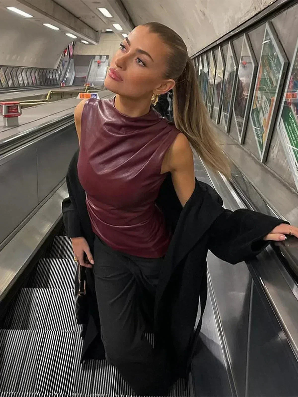 Arietta – Bas asymétrique Haut en simili cuir