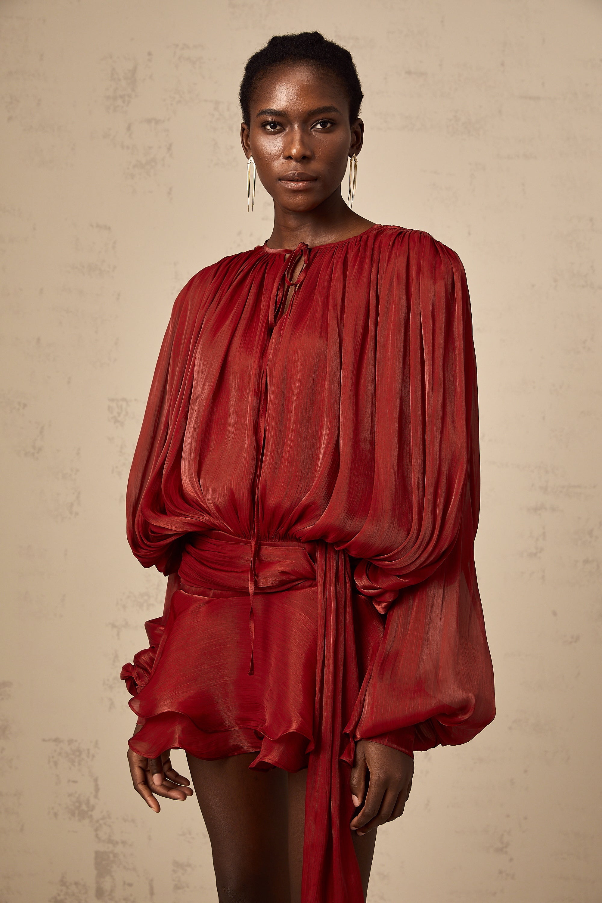 Ella - Robe Mini Volante à Plis Pleins Eugénie Rouge