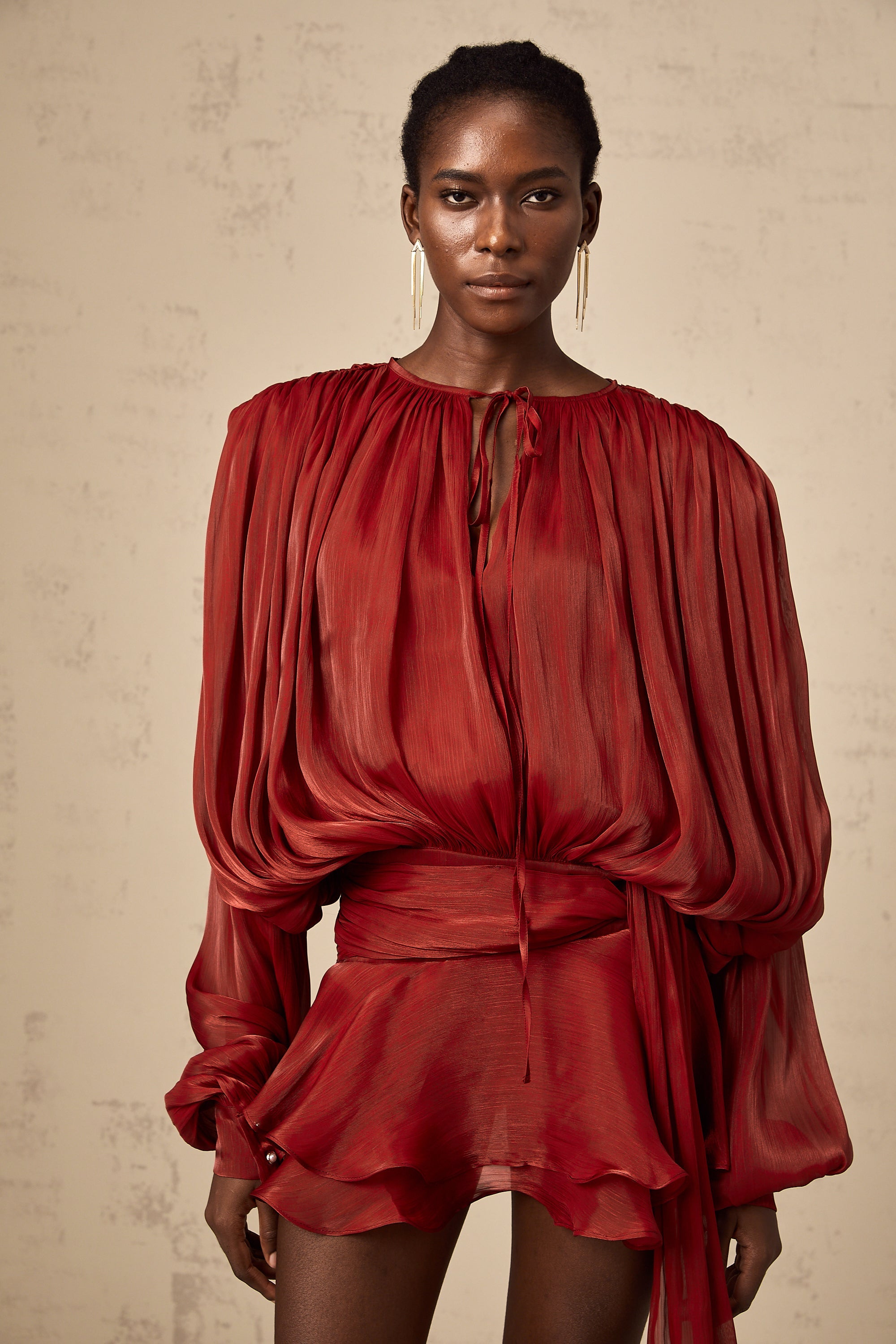 Ella - Robe Mini Volante à Plis Pleins Eugénie Rouge