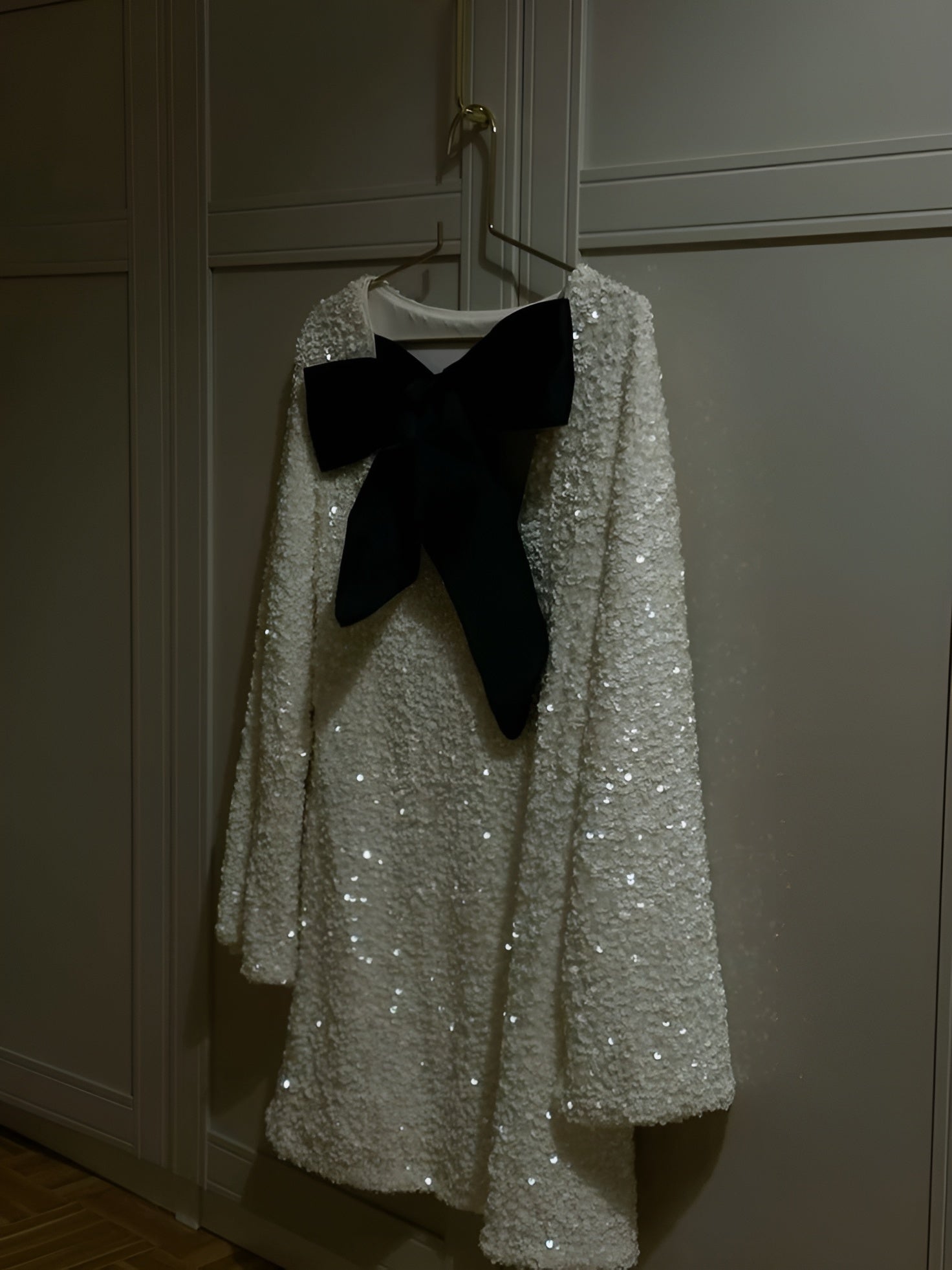 Carina - Robe à paillettes avec volants