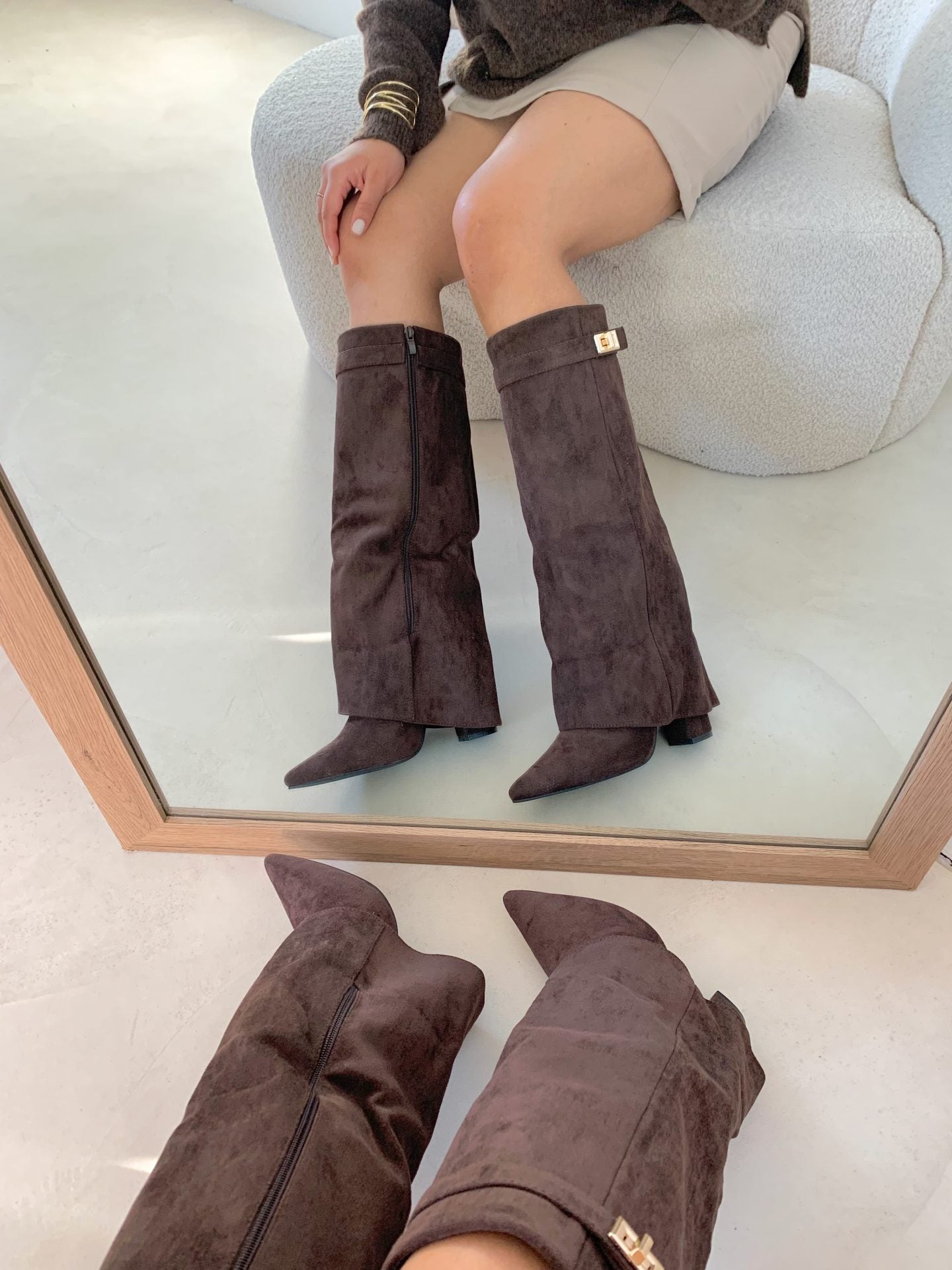 Mocha Luxe - Bottes Veganes Hautes en Suédine